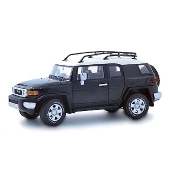 Toyota FJ Cruiser Diecast Metal 1:18 Model Rare - Picture 1 of 8